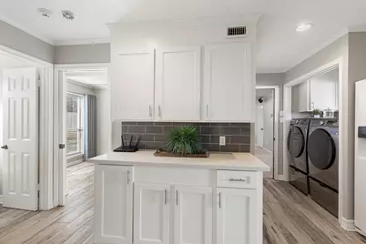 443 E Gaywood Drive, Houston, TX 77079 - Photo 21