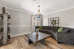 443 E Gaywood Dr, Houston, TX 77079 - Photo 11