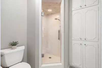 443 E Gaywood Drive, Houston, TX 77079 - Photo 33