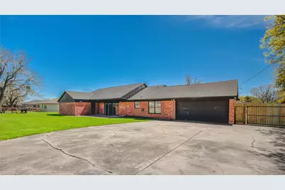 1618 W 10th Street, Freeport, TX 77541 - Photo 37