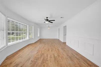 1618 W 10th Street, Freeport, TX 77541 - Photo 7