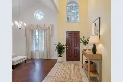 8215 Elmsford Court, Houston, TX 77083 - Photo 11