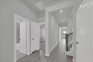 2512 Seneca Lk Dr, Texas City, TX 77568 - Photo 3