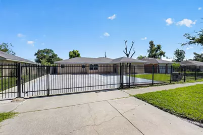 7950 Longridge Drive, Houston, TX 77055 - Photo 1