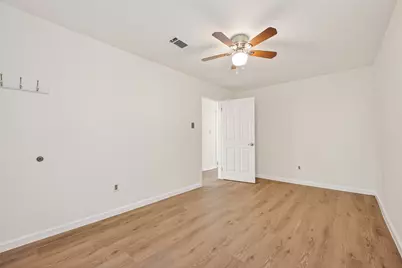 7950 Longridge Drive, Houston, TX 77055 - Photo 29