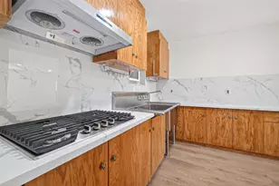 7950 Longridge Dr, Houston, TX 77055 - Photo 11