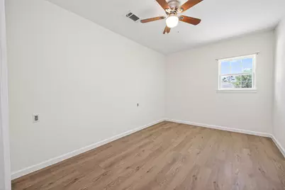 7950 Longridge Drive, Houston, TX 77055 - Photo 19