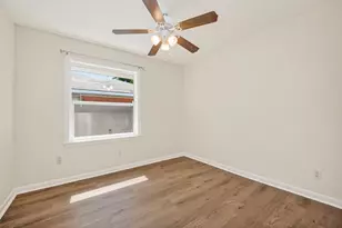 7950 Longridge Dr, Houston, TX 77055 - Photo 43