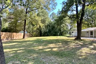 588 Vicksburg Ln, Livingston, TX 77351 - Photo 35