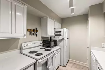 2601 S Braeswood Boulevard #1404, Houston, TX 77025 - Photo 9