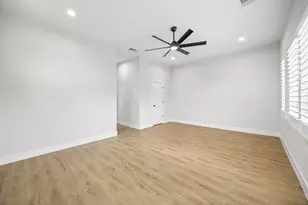 403 Fenn St, Houston, TX 77018 - Photo 17