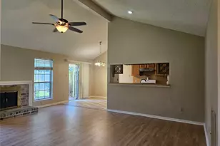 2822 Chimneystone Dr, Sugar Land, TX 77479 - Photo 5