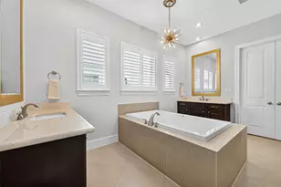 8729 Oak Kolbe Ln, Houston, TX 77080 - Photo 35