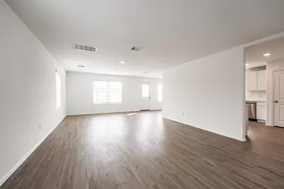 9123 Estes Lakes Drive, Baytown, TX 77521 - Photo 5