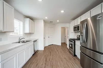 9123 Estes Lakes Drive, Baytown, TX 77521 - Photo 19
