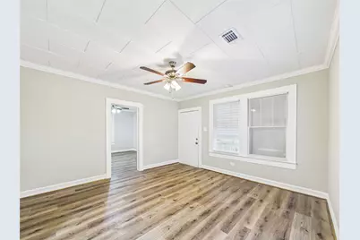 917 Laurel Street, La Marque, TX 77568 - Photo 5