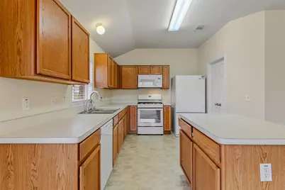 15035 Sugar Place Drive, Sugar Land, TX 77498 - Photo 5