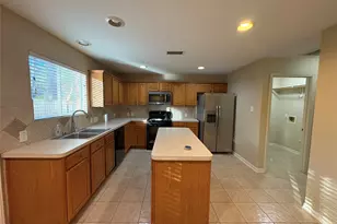 126 W Drifting Shadows Circle, Conroe, TX 77385 - Photo 3