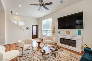 738 Link Rd, Houston, TX 77009 - Photo 3