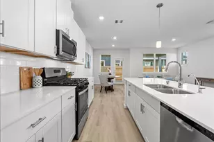 535 Avisa Dr, Kemah, TX 77565 - Photo 11