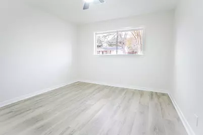 1009 Robinhood, Brenham, TX 77833 - Photo 25