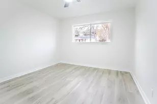 1009 Robinhood, Brenham, TX 77833 - Photo 25