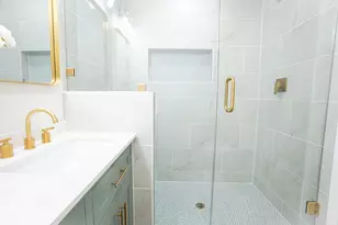 1009 Robinhood, Brenham, TX 77833 - Photo 7