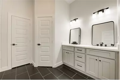 811 E 39th Street #B, Houston, TX 77022 - Photo 21