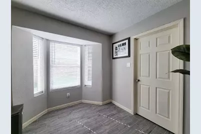 9306 Bankside Drive, Houston, TX 77031 - Photo 7
