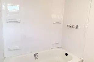 335 Delaware St, Houston, TX 77029 - Photo 17