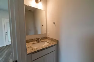 3709 Violet Ln, Huntsville, TX 77340 - Photo 13