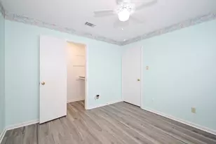 8615 Belle Park Dr, Houston, TX 77099 - Photo 37