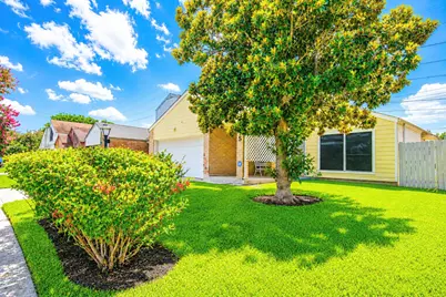8615 Belle Park Drive, Houston, TX 77099 - Photo 7