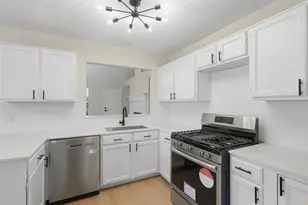 3019 Lotus Ln, Pearland, TX 77584 - Photo 3