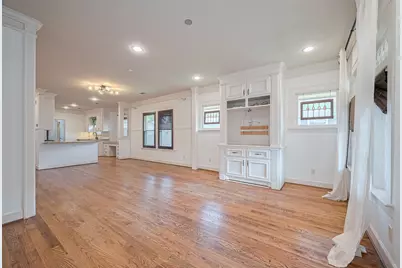 901 W 21st Street, Houston, TX 77008 - Photo 3