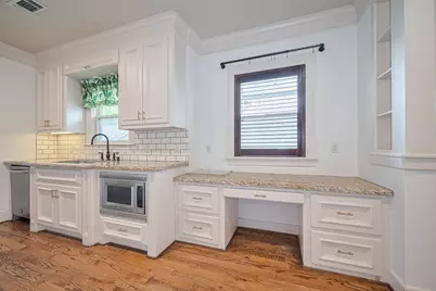 901 W 21st Street, Houston, TX 77008 - Photo 13