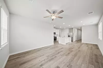 1116 Independence Avenue, Bay City, TX 77414 - Photo 9