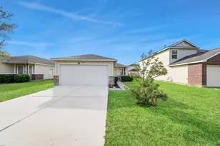 8218 Radial Ct, Rosharon, TX 77583 - Photo 3