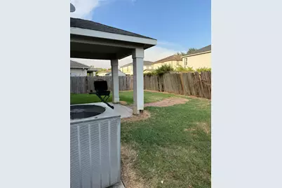 7306 Liberty Ridge Lane, Houston, TX 77049 - Photo 9