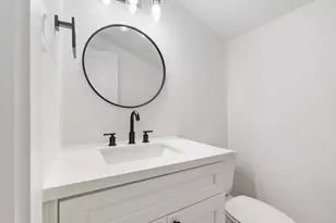 868 E 35th St, Houston, TX 77022 - Photo 15