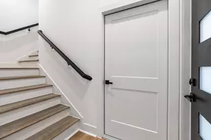 868 E 35th St, Houston, TX 77022 - Photo 5