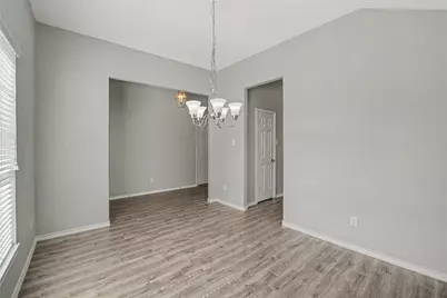 10727 Acacia Forest Trail, Houston, TX 77089 - Photo 3