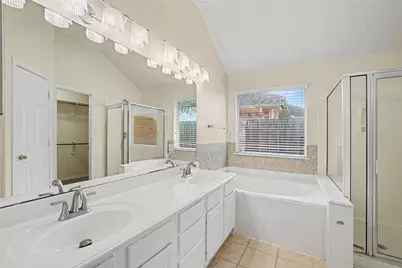 10727 Acacia Forest Trail, Houston, TX 77089 - Photo 11