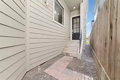 1917 W 15th Street #A, Houston, TX 77008 - Photo 3