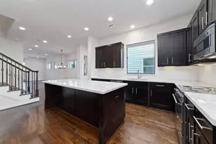 1917 W 15th St, Houston, TX 77008 - Photo 1