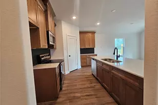 10723 Crockett Meadows Blvd, Conroe, TX 77306 - Photo 5