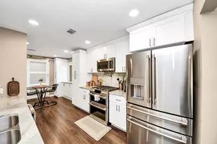 4201 Tumbleweed Ln, Baytown, TX 77521 - Photo 7