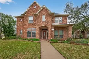 51 English Oak Ct, Lake Jackson, TX 77566 - Photo 1