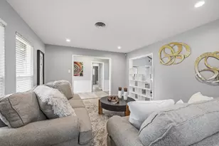 10703 Valley Forge Dr, Houston, TX 77042 - Photo 13