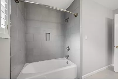 10703 Valley Forge Drive, Houston, TX 77042 - Photo 31